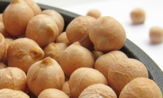 Czy mąka z ciecierzycy nadaje się na naleśniki?